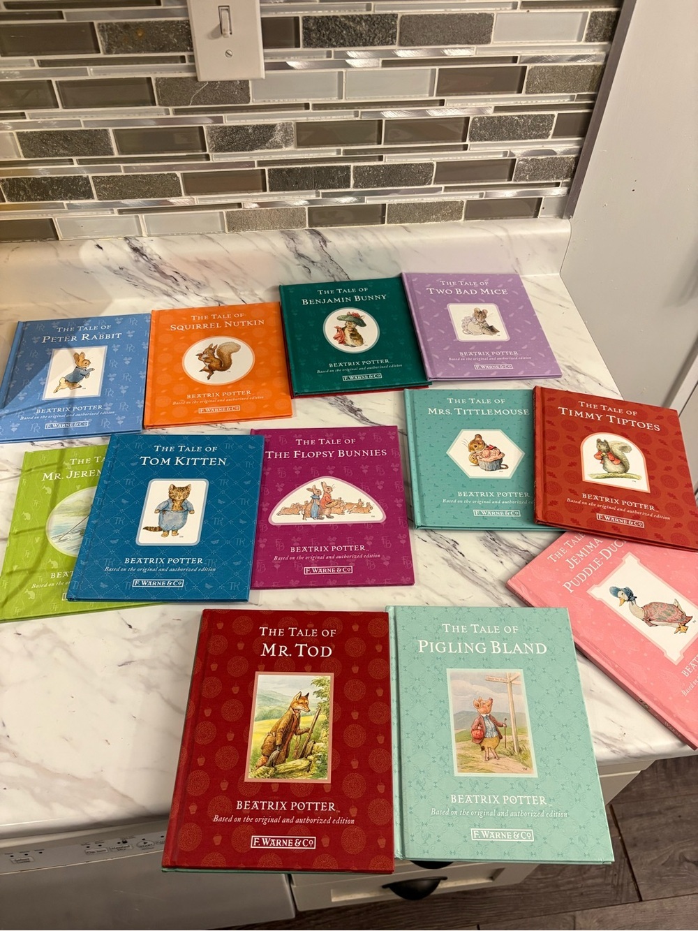 Beatrix Potter The Complete Peter Rabbit Library boxed set 23 book collection - Picture 3 of 16